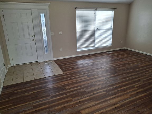 3rd image of 619 Patrick Dr
