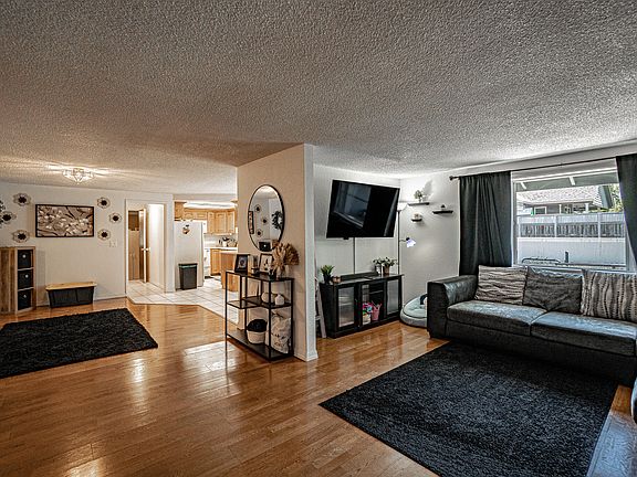 3rd image of 501 Palo Verde Way