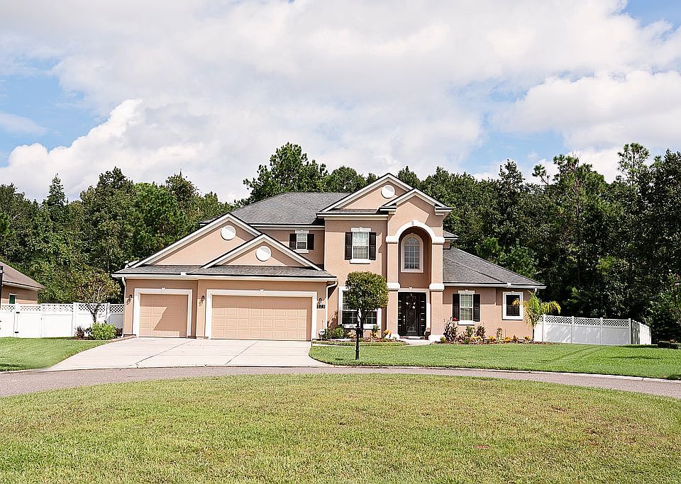 1st image of 521 E Kings College Dr