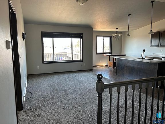 3rd image of 6321 N Seubert Ave