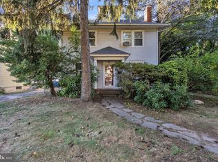 54 Warren St, Beverly, NJ 08010