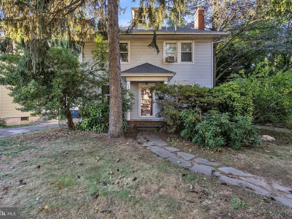 54 Warren St, Beverly, NJ 08010