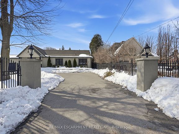 2nd image of 1480 Clarkson Rd N