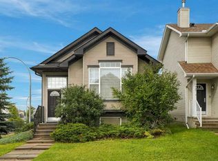 5 Cranberry Way SE, Calgary, AB T3M 1K1