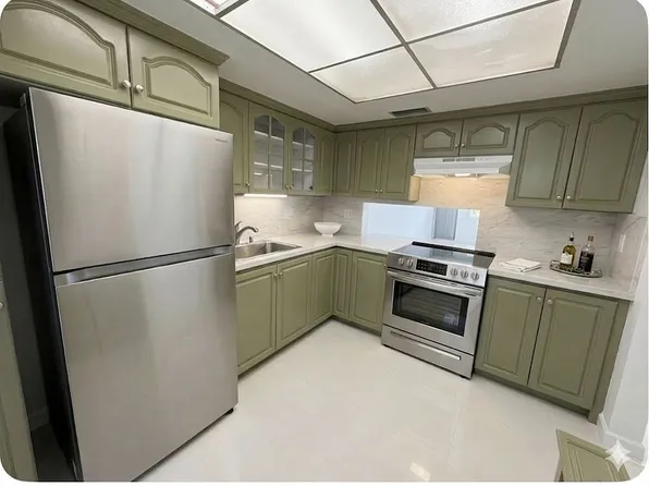 19501 NW 2nd Ave #1503, Miami, FL 33169