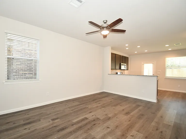 17419 Cuthbert St — Photo 6