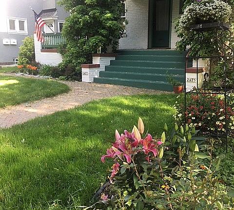 2nd image of 2427 E Stratford Ct