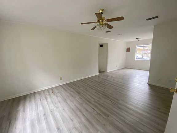 2nd image of 2404 Pine Hill Dr