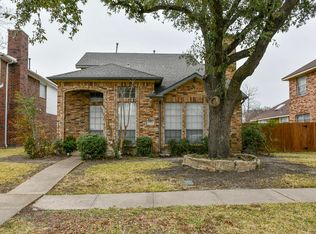 2901 Lois Ln, Rowlett, TX 75088