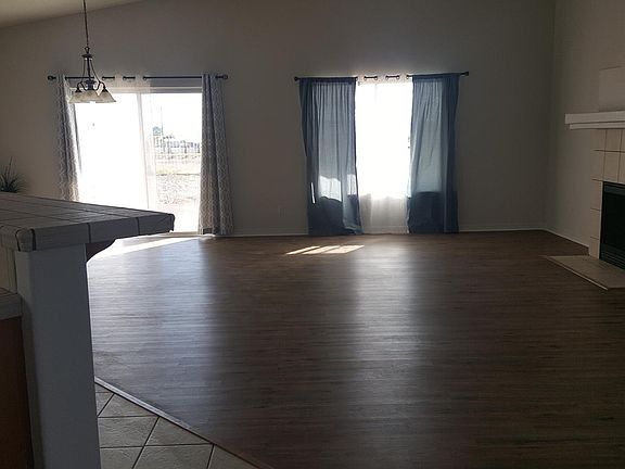 Living/dining room
