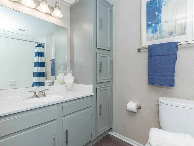 Waterford Grove Apartments — Photo 41