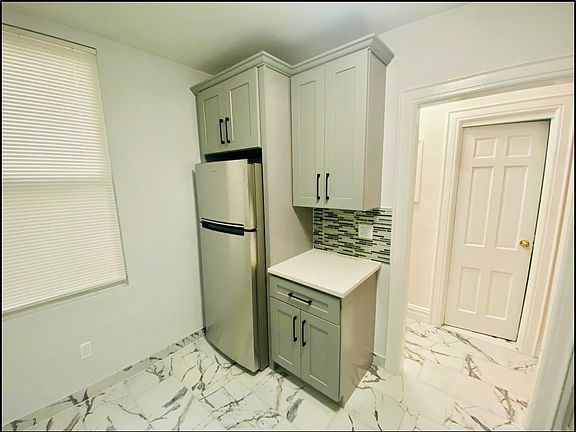 3rd image of 253-06 Northern Blvd #2R