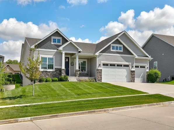 6171 Acadia Dr, West Des Moines, IA 50266