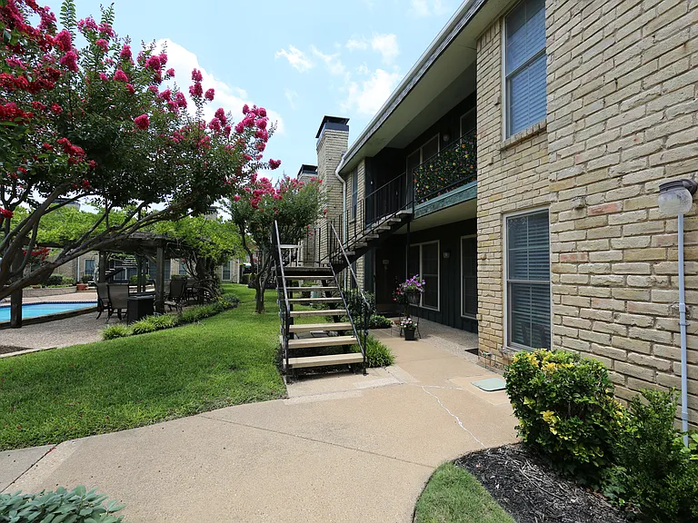 7727 Meadow Park Dr #111 — Photo 7