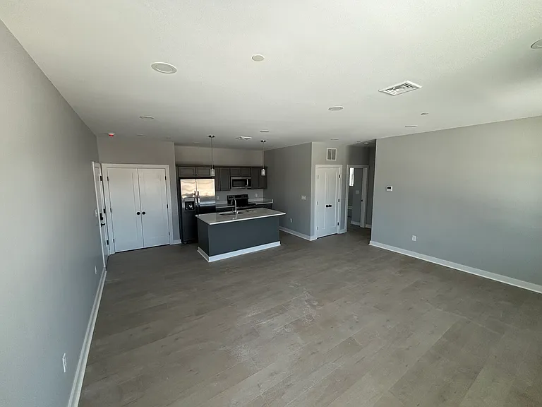 12 Station Street — Photo 11