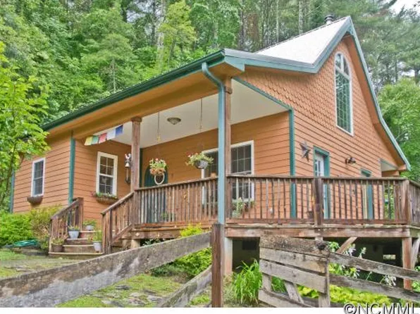 3 Worley Cove Rd, Leicester, NC 28748