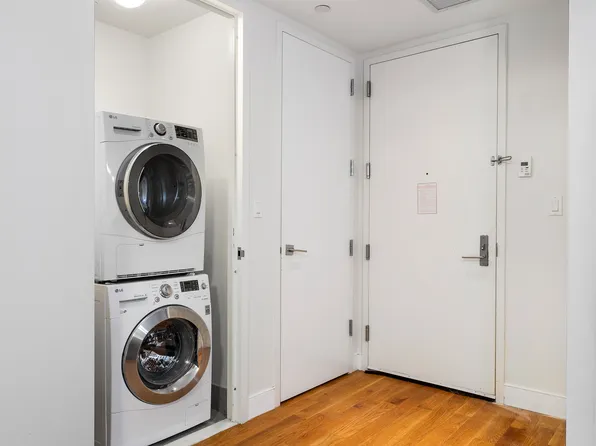 2727 Henry Hudson Parkway West image 10 of 30