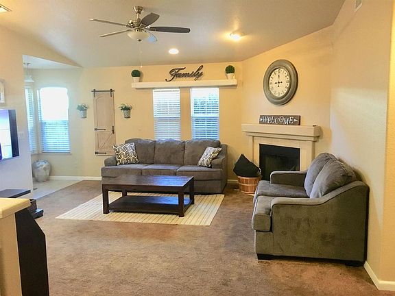 3rd image of 4547 Terrace Downs Way