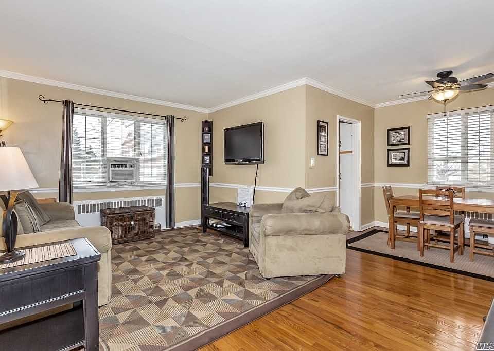 20 Nathan Hale Dr Huntington, NY, 11743 Apartments for Rent Zillow