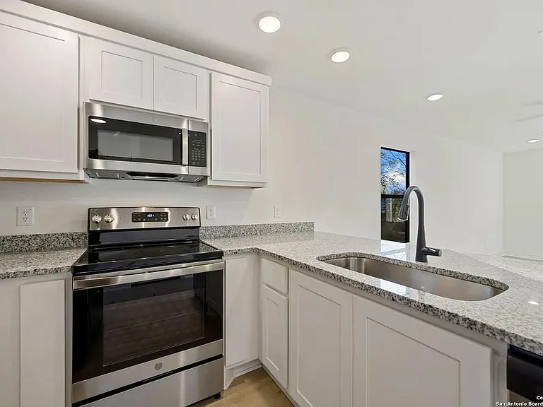 543 Delmar St #101 — Photo 6