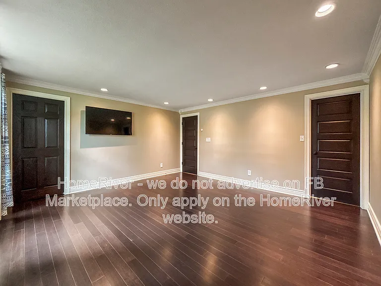 11111 Kings Xing — Photo 16