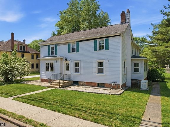 2nd image of 415 Village Rd