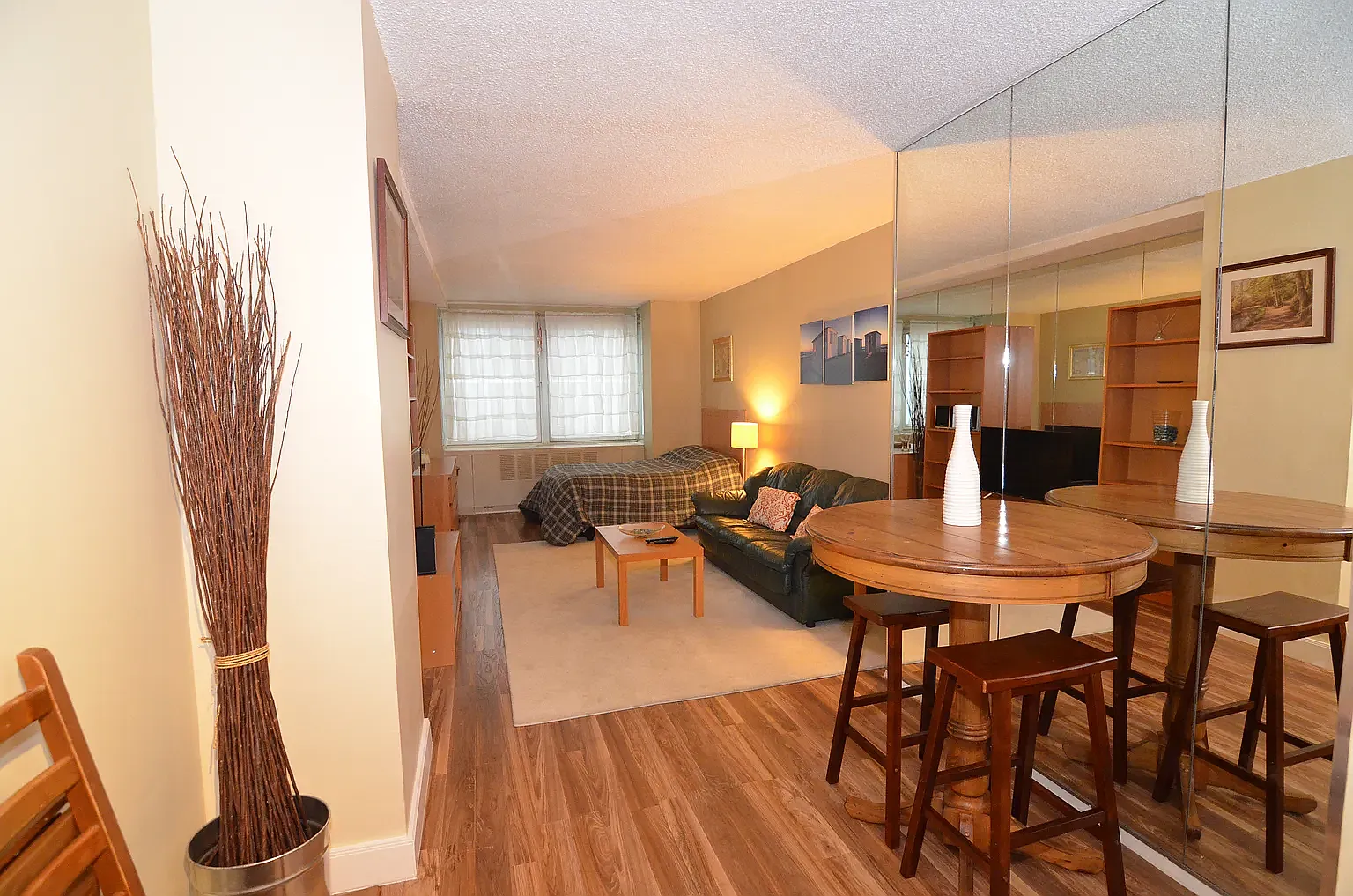 164 Pearl Street — Photo 2