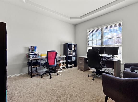 5th image of 1303 Verona Ln
