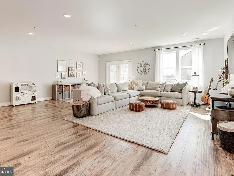 20523 Milbridge Ter — Photo 15
