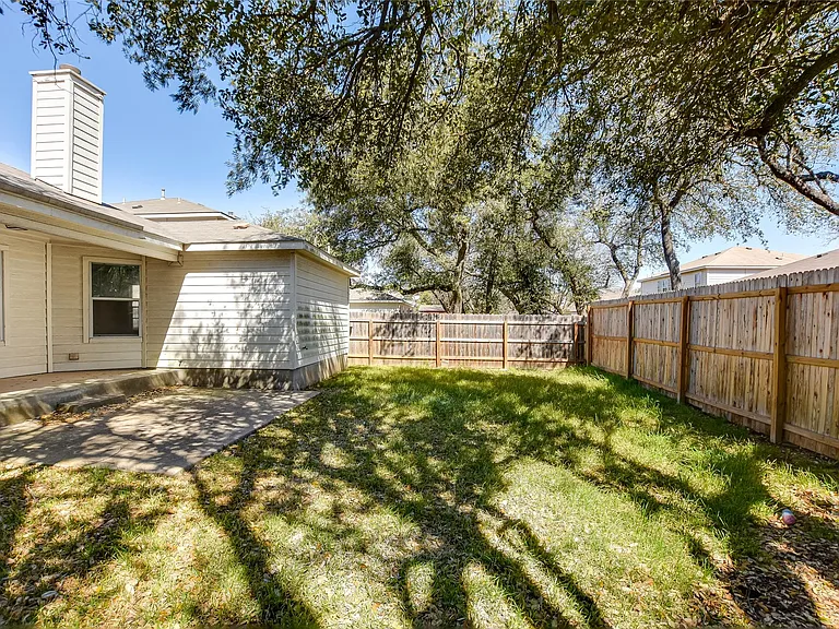 2300 Amy Lynn Ln — Photo 26