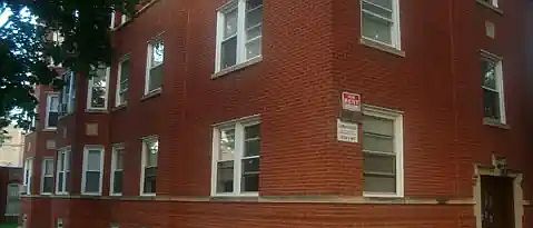 1st image of 3619 W Roscoe St