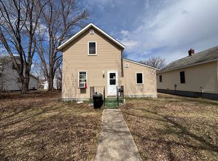 31 E Snelling Ave, Appleton, MN 56208