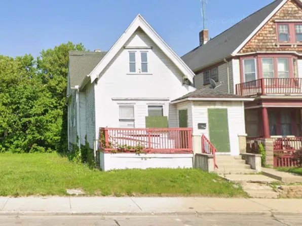 2370 N Holton STREET, Milwaukee, WI 53212