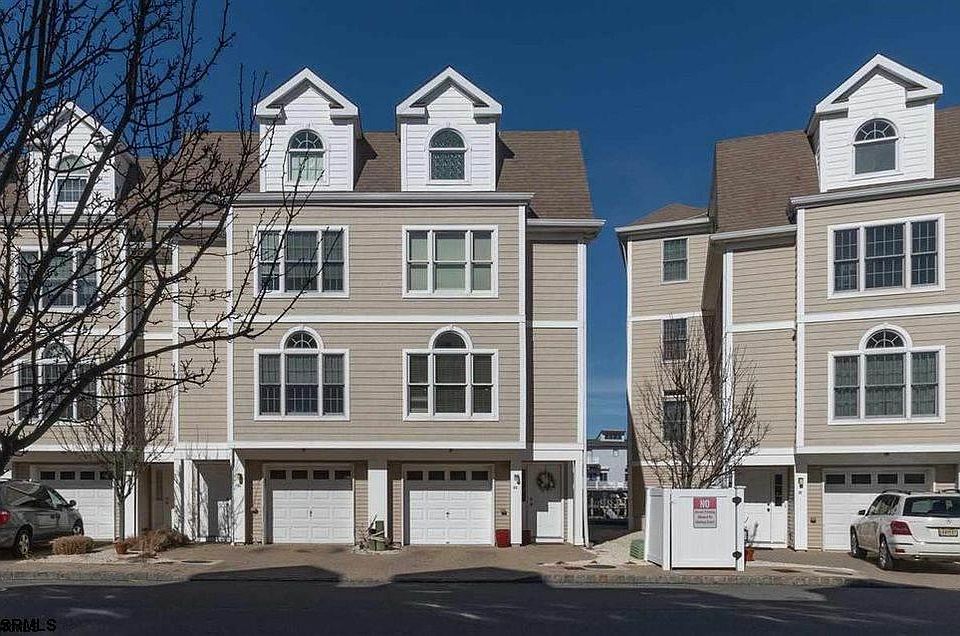 1st image of 33 Chelsea Ct
