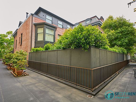 5th image of 2302 Pacific Ave #112