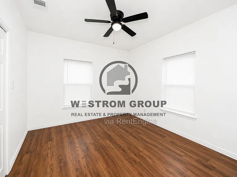 709 S Church St — Photo 20