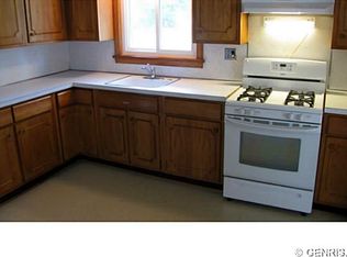 170 Northlane Dr, Rochester, NY 14621