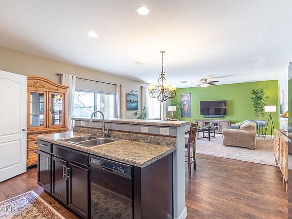 4th image of 4205 S 81st Ln
