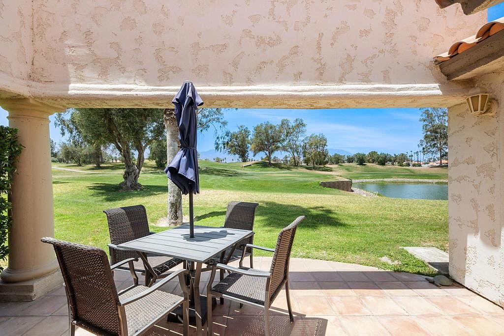 219 Desert Falls Dr E