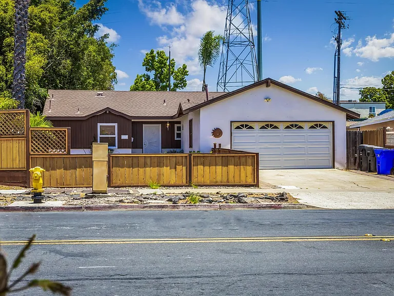 4191 Mount Everest Blvd — Photo 43