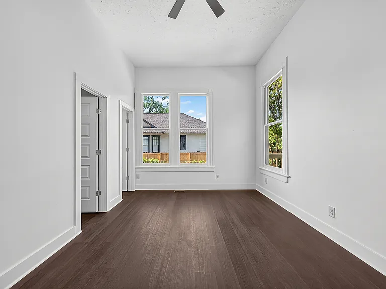 2806 Beacon Ave #B — Photo 26