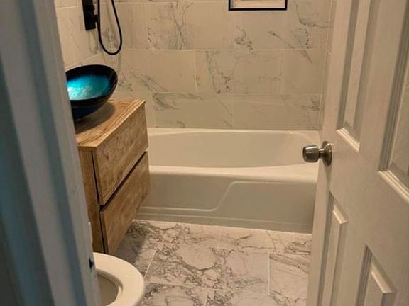 4th image of 532 Underhill Ave Floor 2