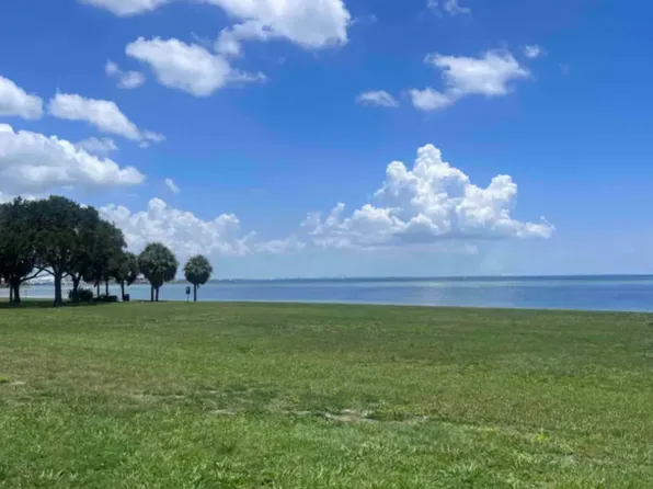 2176 Bay St SE #B, Saint Petersburg, FL 33705