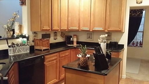 3rd image of 2010 Oak Garden Ct