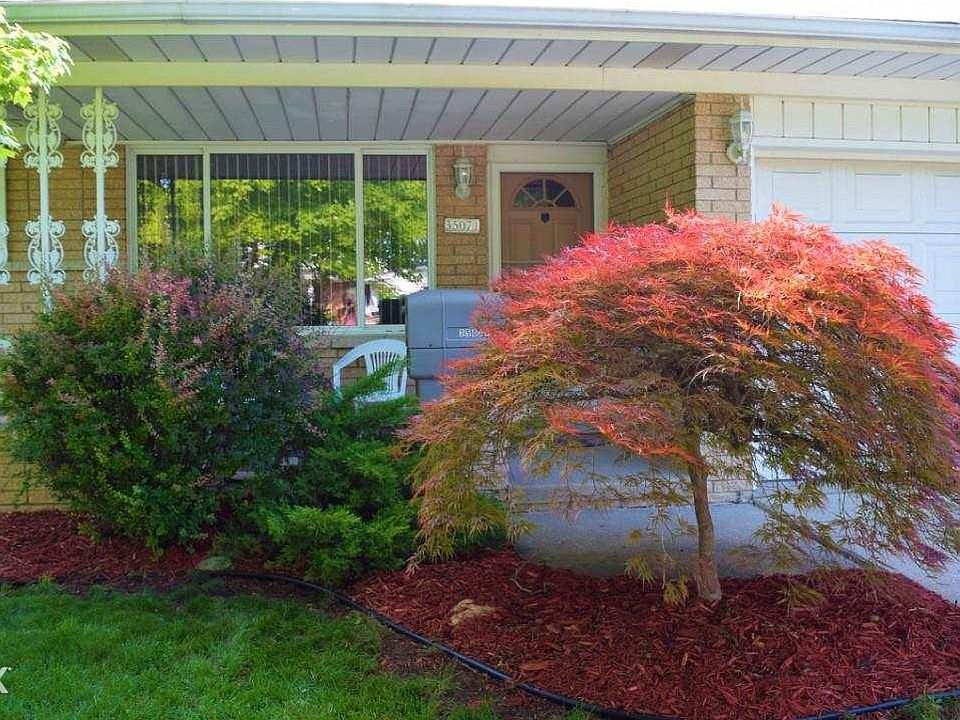1st image of 35071 Dearing Dr