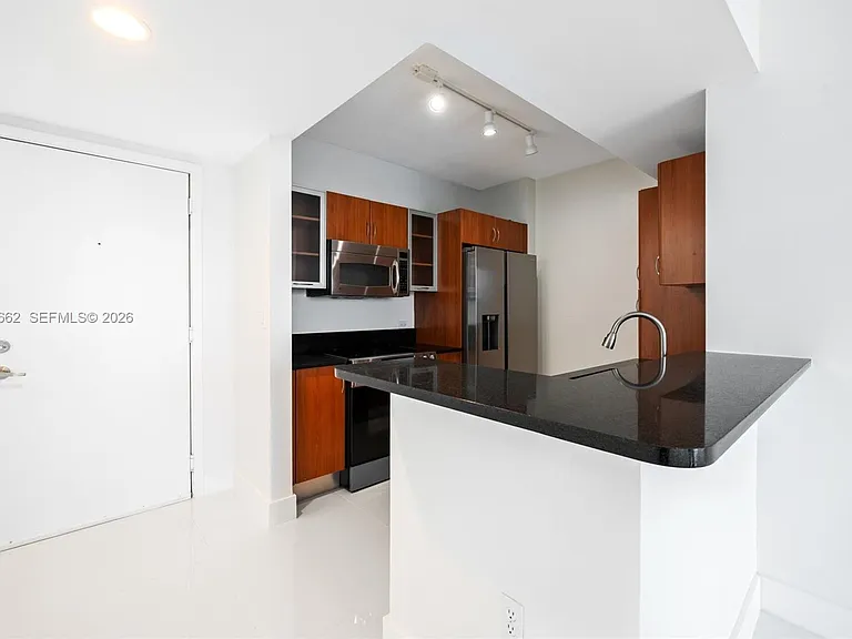 18800 NE 29th Ave #708 — Photo 14