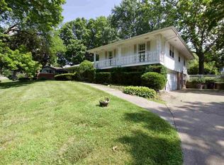 816 W Fairlawn Ln, Peoria, IL