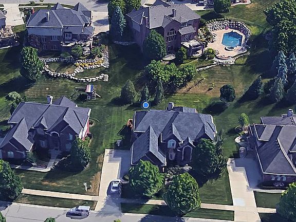 2nd image of 1143 Autumnview Dr