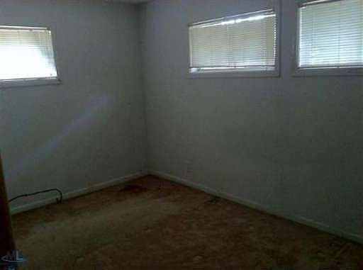 3rd image of 26371 Dale Ct