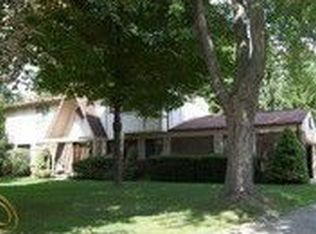 45 Randolph Rd, Rochester Hills, MI 48309